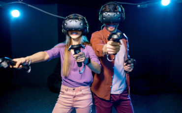 Testing_VR_APPS_GAMEs-featured image
