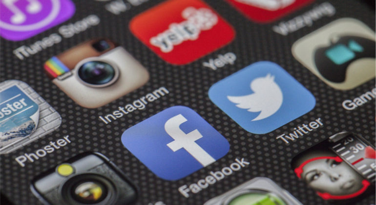 How to Test a Social Media Application?
