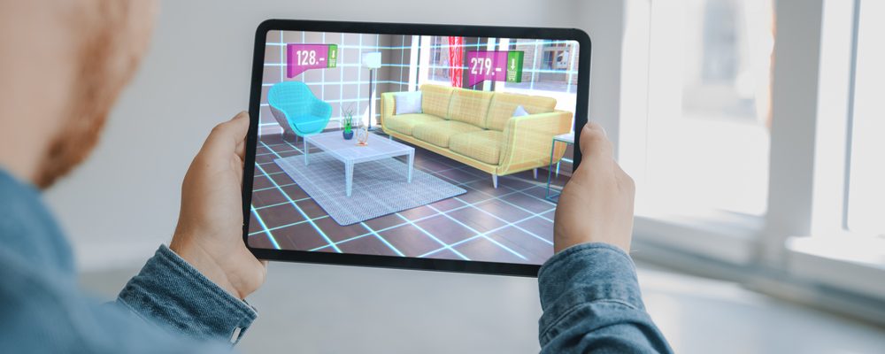 How AR and VR are Helping Ecommerce Industry in 2022