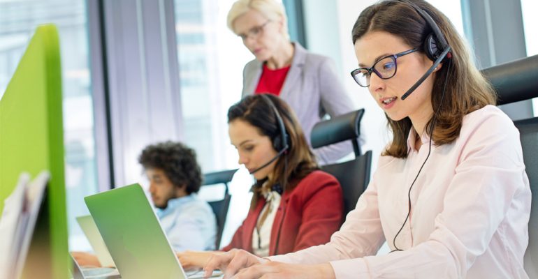 Help Desk vs Service Desk: What is the Difference?